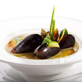 Sopa de mexilhões low carb cetogênica